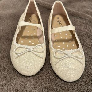 Little girls size 11 white glitter dress shoes